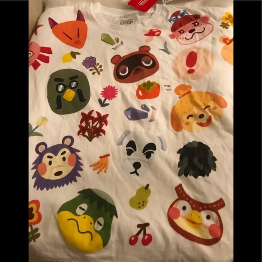 RARE Animal Crossing Nintendo x Uniqlo Tee - Picture 3 of 11